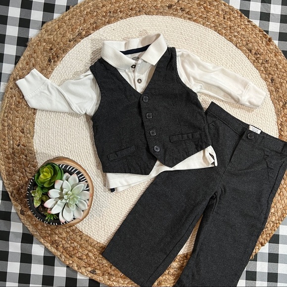 Dapper outfit with polo, vest and pants - Picture 1 of 4